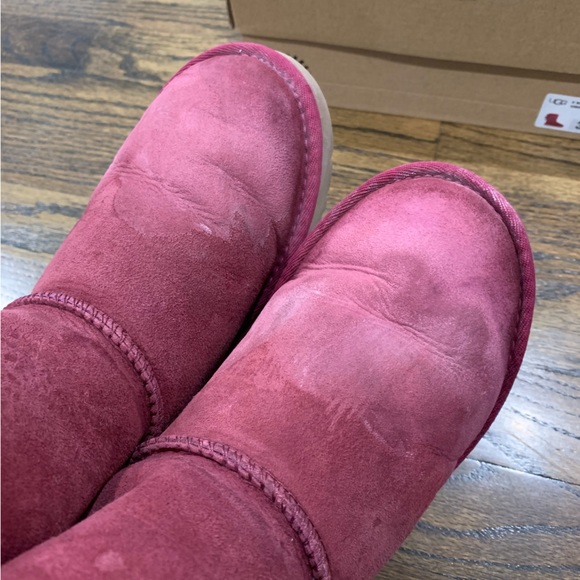 Worn Condition Ugg Bailey Bow Youth Girls Size 3 Dark Pink Colour - Picture 11 of 12